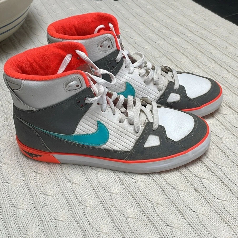 Men’s Nike Air flight AC Sz 10 white base w/ orange turquoise gray high tops